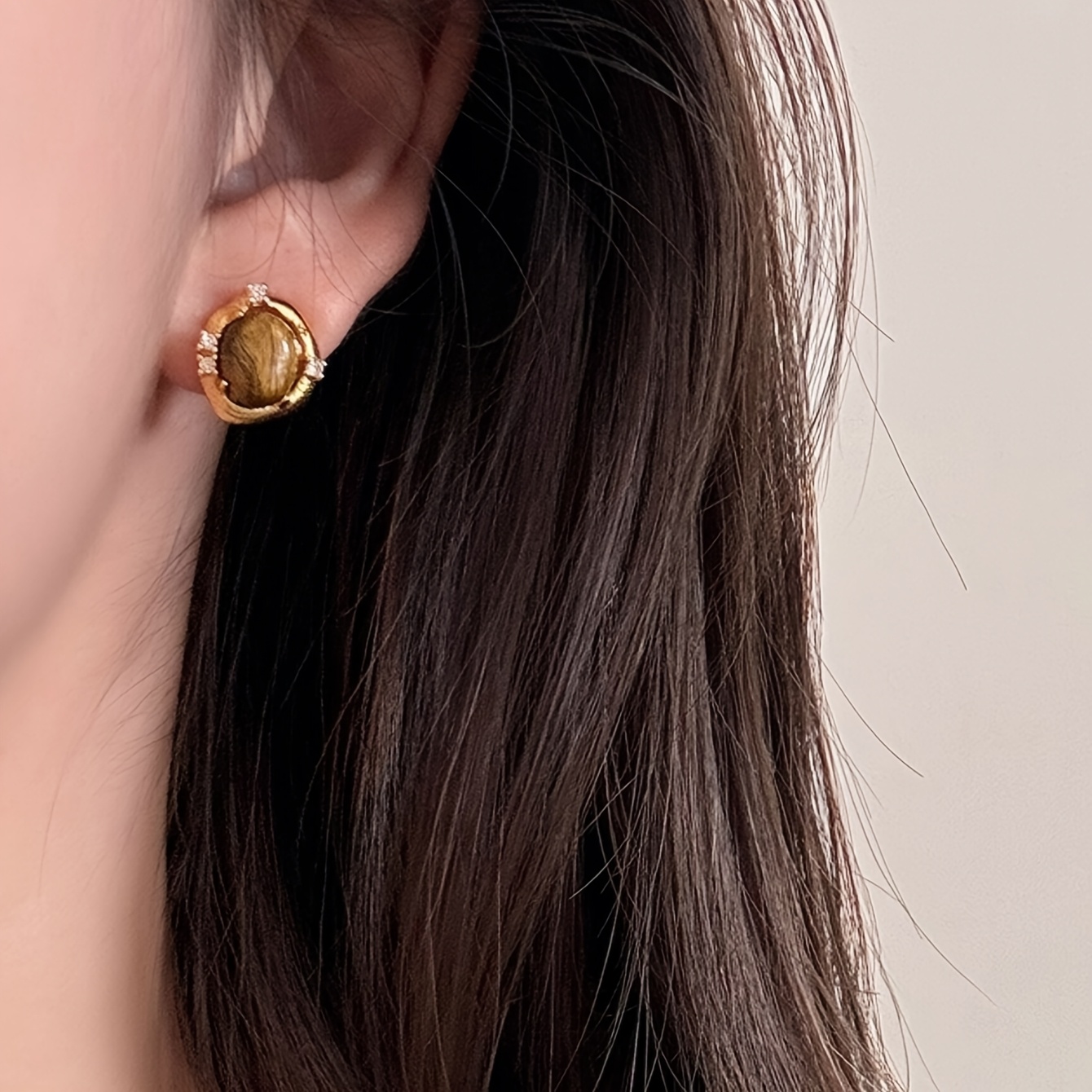 Elegant Tiger's Eye Stone Inlaid Geometric Stud Earrings